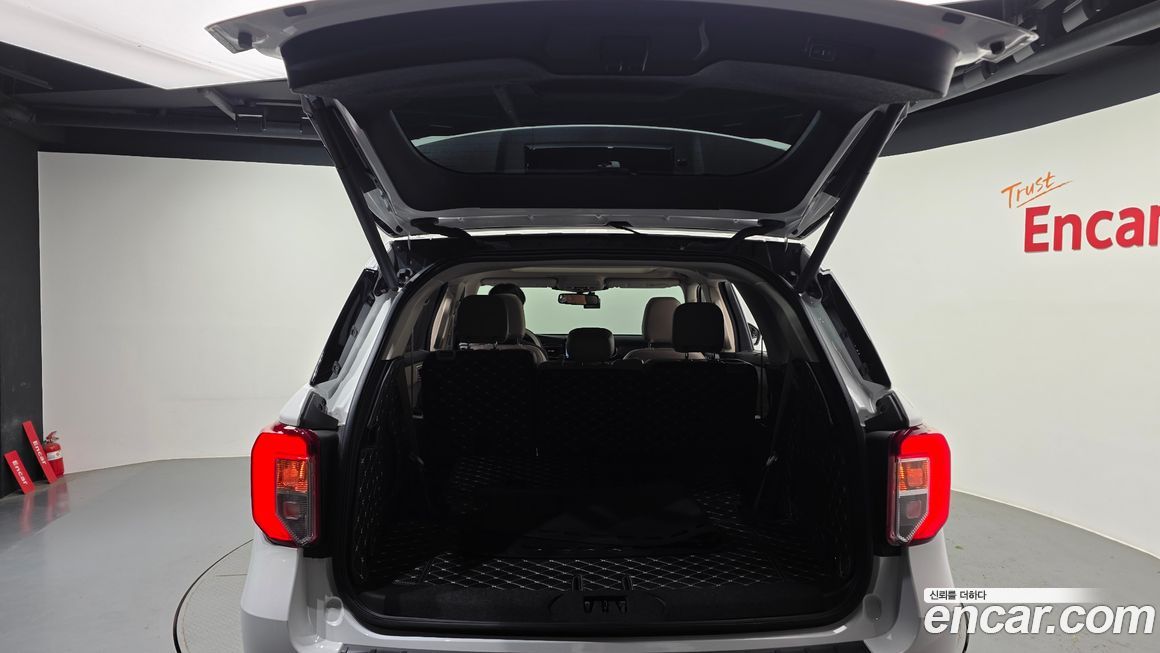 Ford Explorer 2023