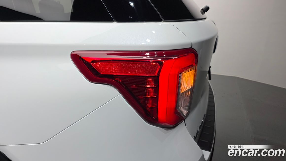 Ford Explorer 2023