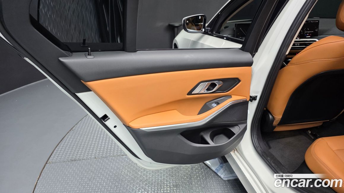 BMW 3-Series 2024