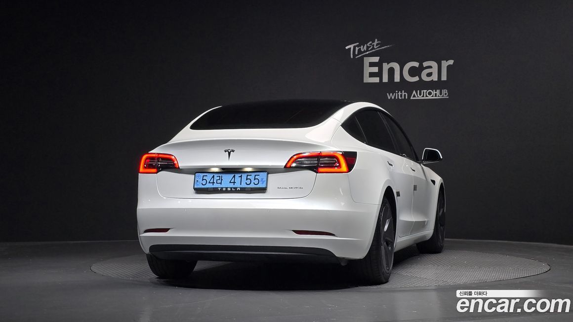 Tesla Model 3 2022