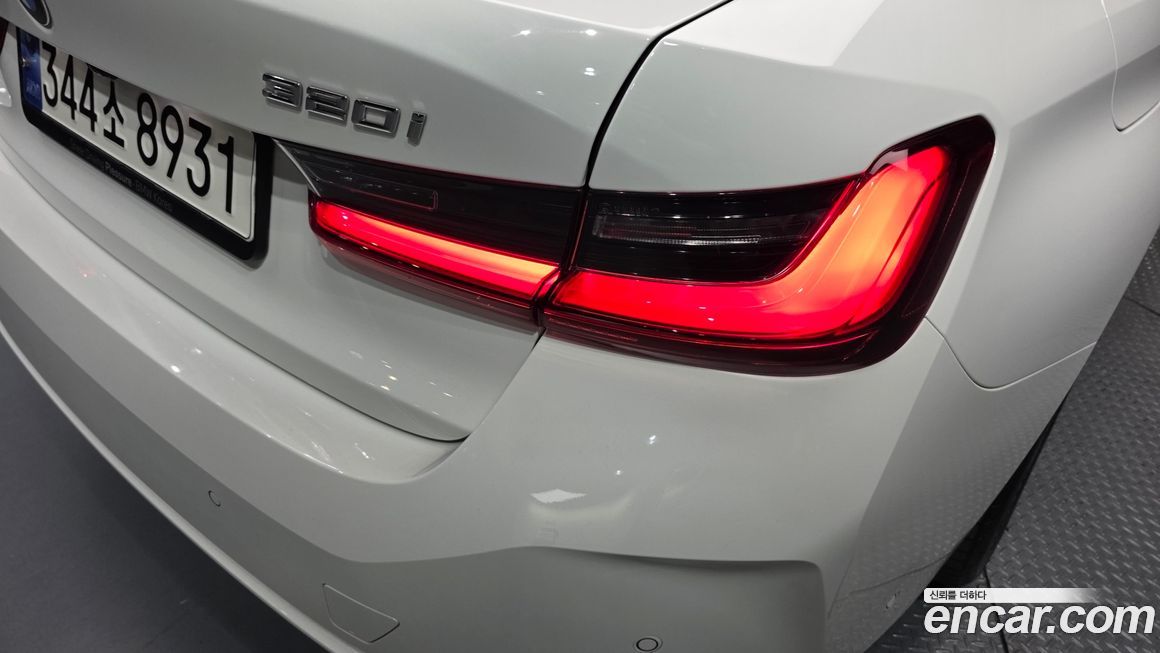 BMW 3-Series 2024