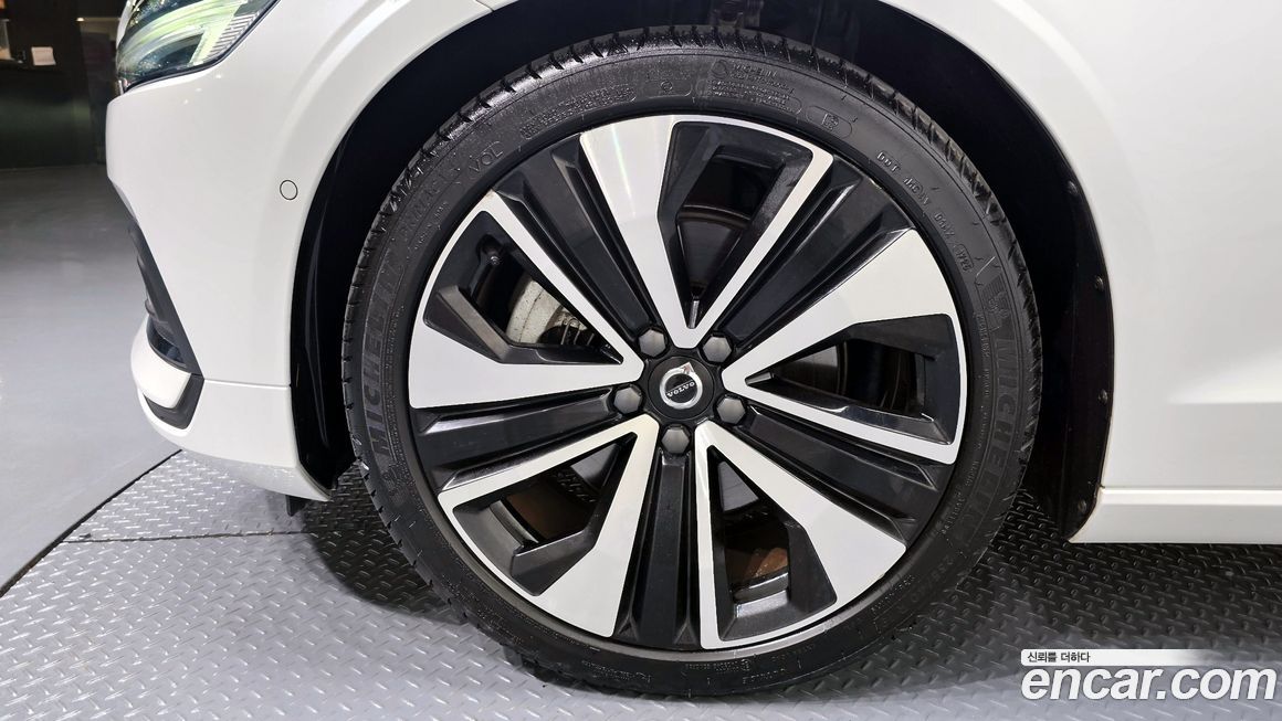 Volvo S60 2024