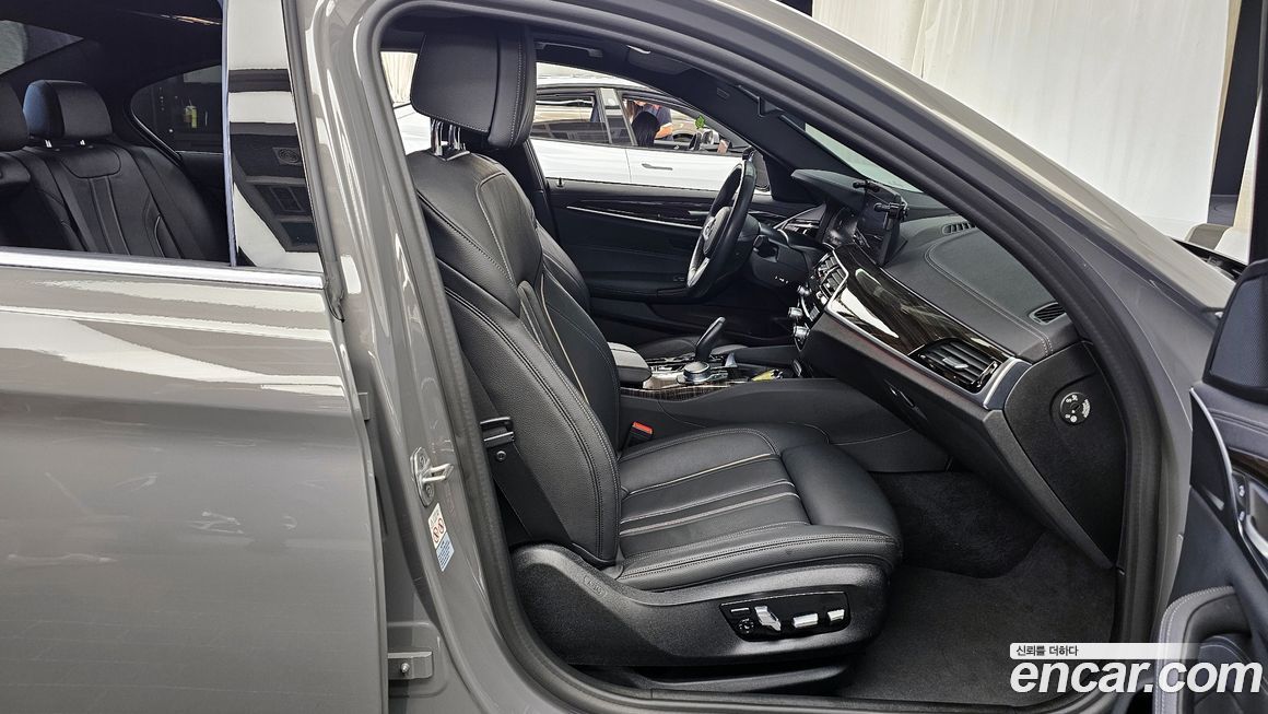 BMW 5-Series 2021