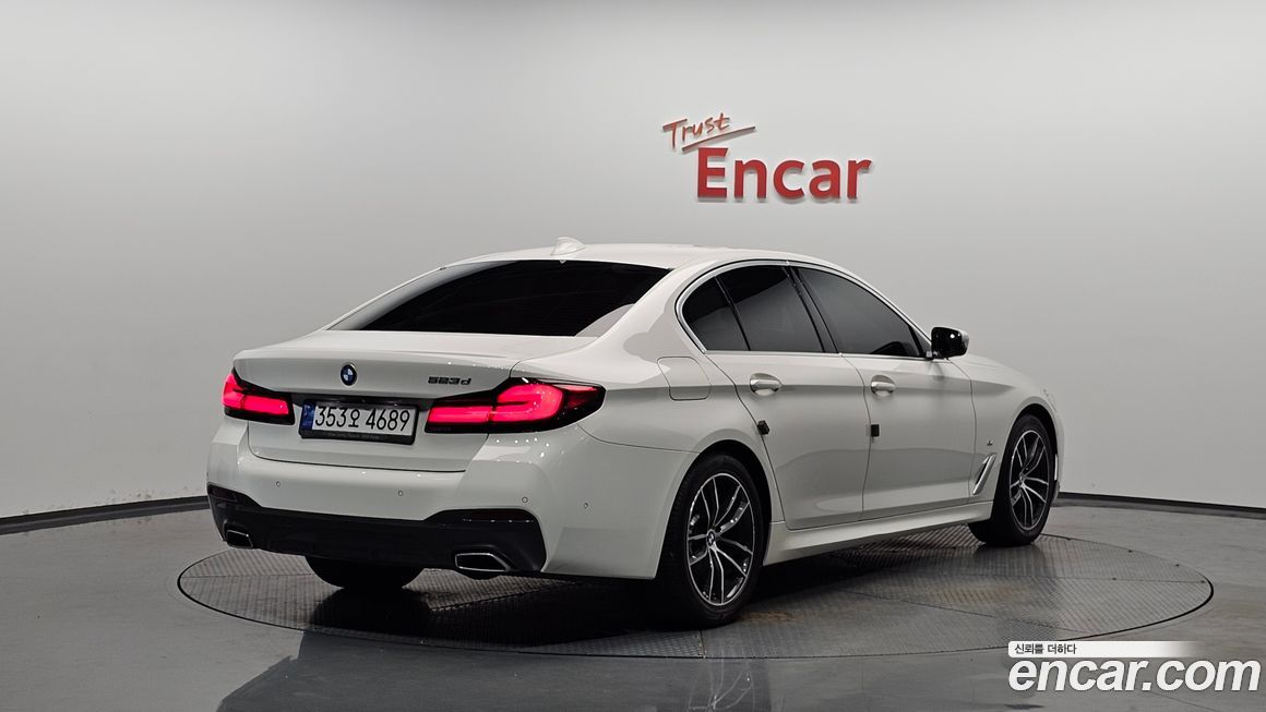 BMW 5-Series 2021