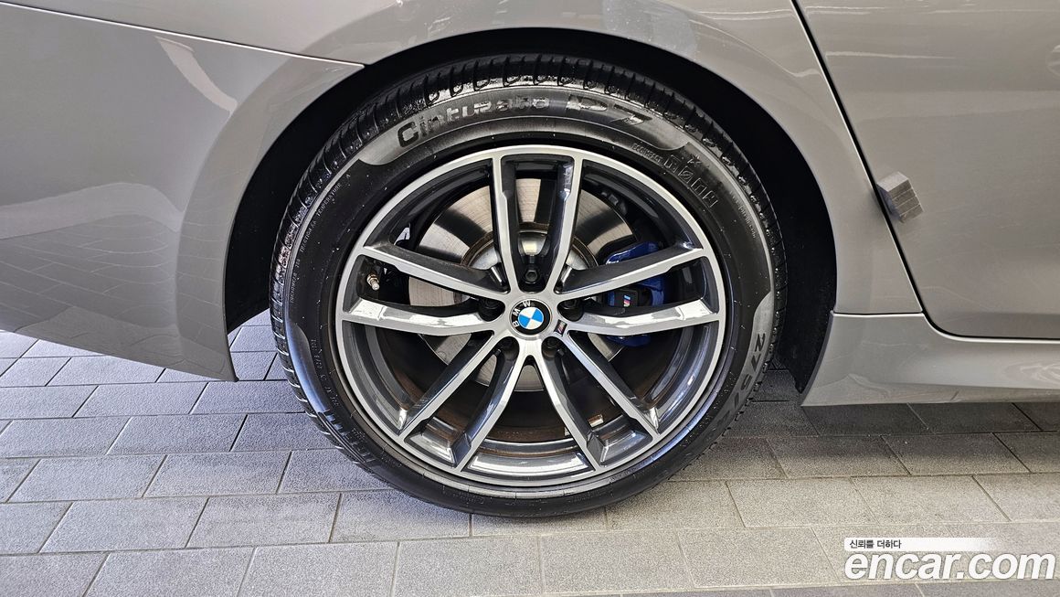 BMW 5-Series 2021