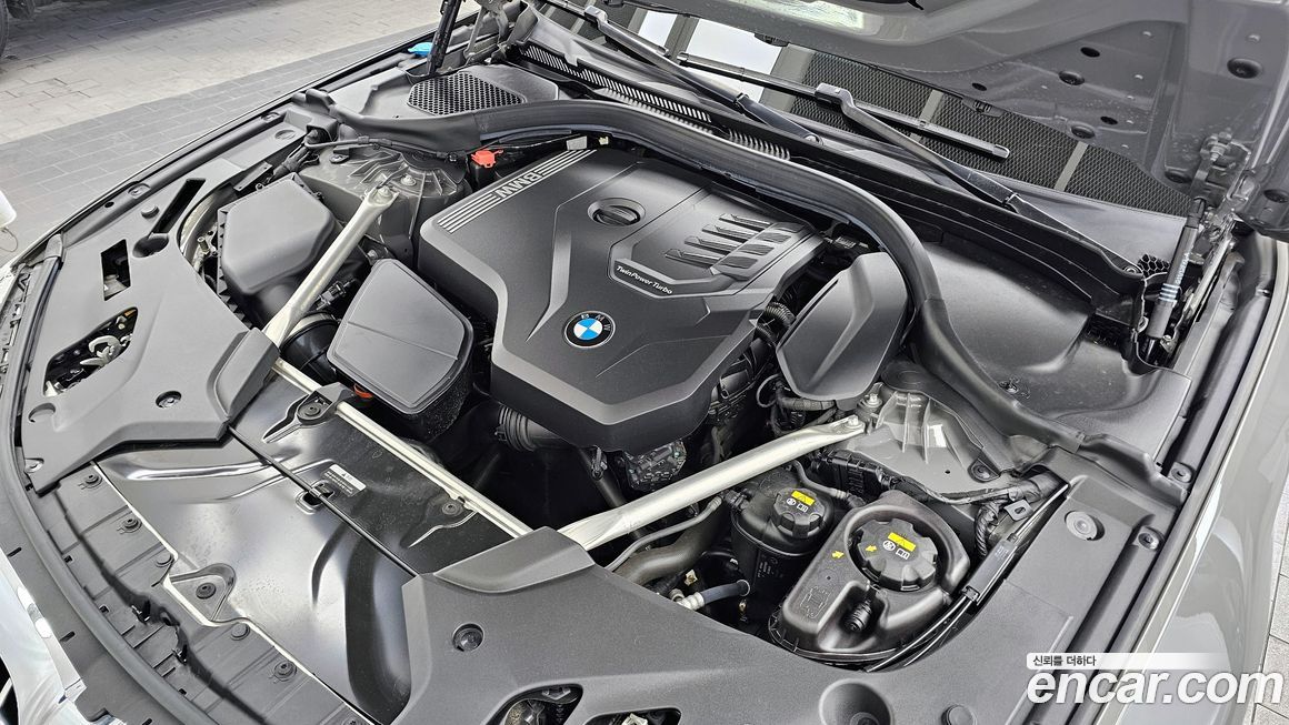 BMW 5-Series 2021