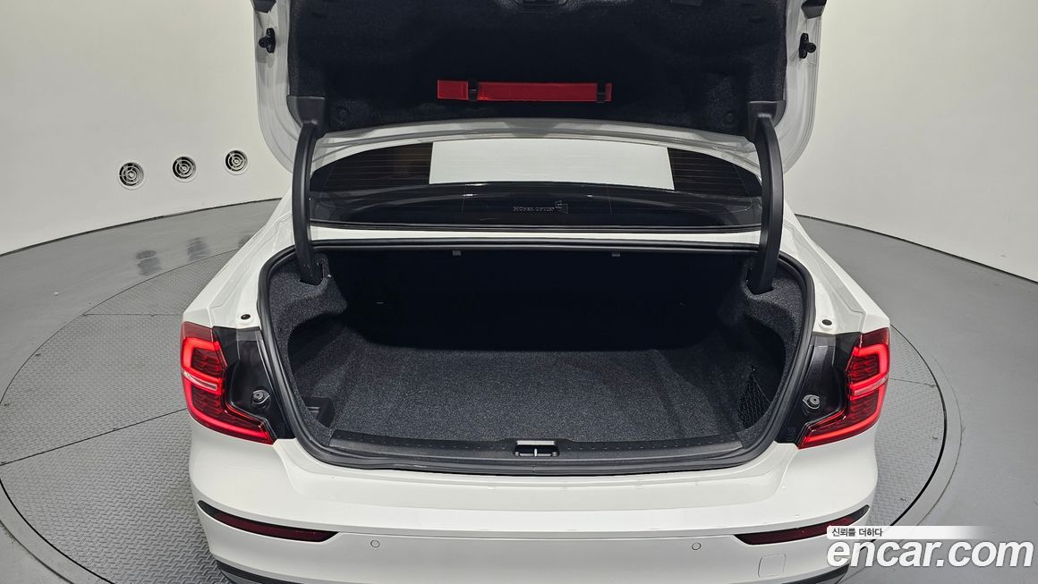 Volvo S60 2024