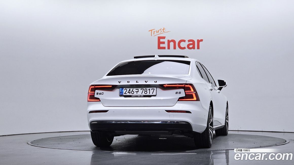 Volvo S60 2024