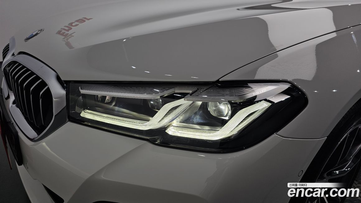 BMW 5-Series 2021