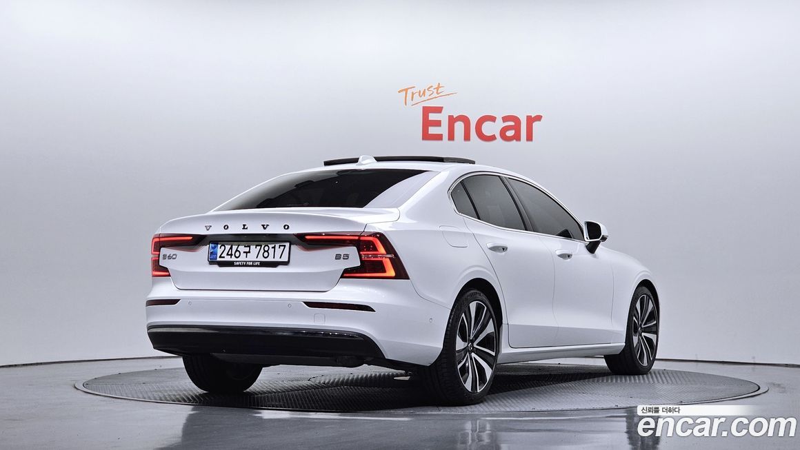 Volvo S60 2024