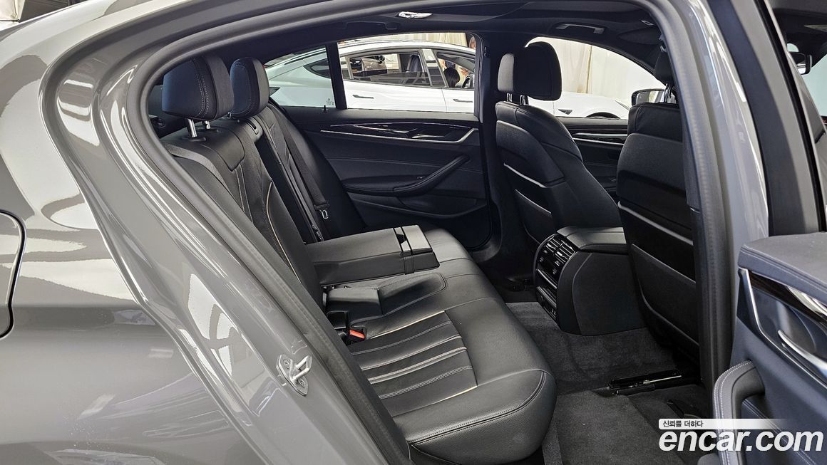 BMW 5-Series 2021