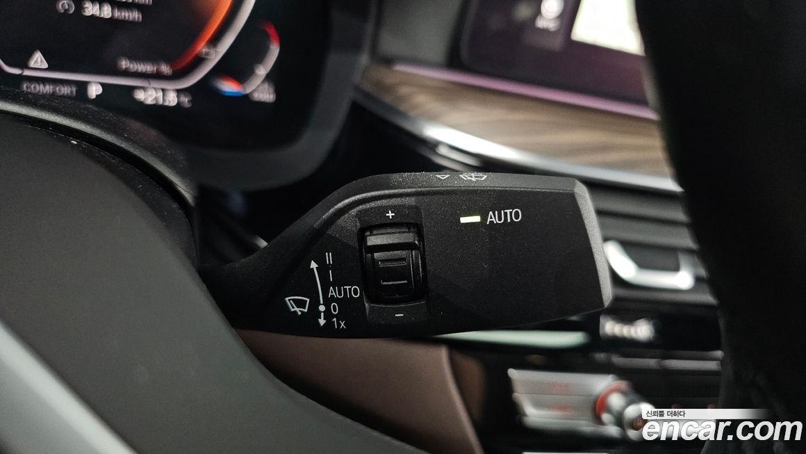 BMW 5-Series 2021