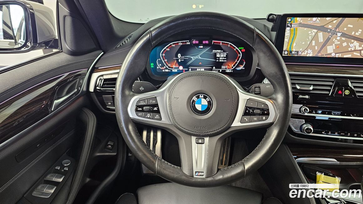 BMW 5-Series 2021