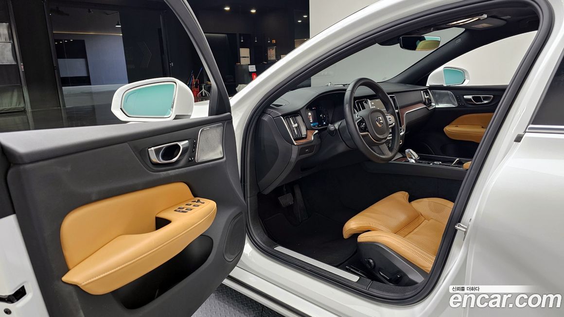 Volvo S60 2024