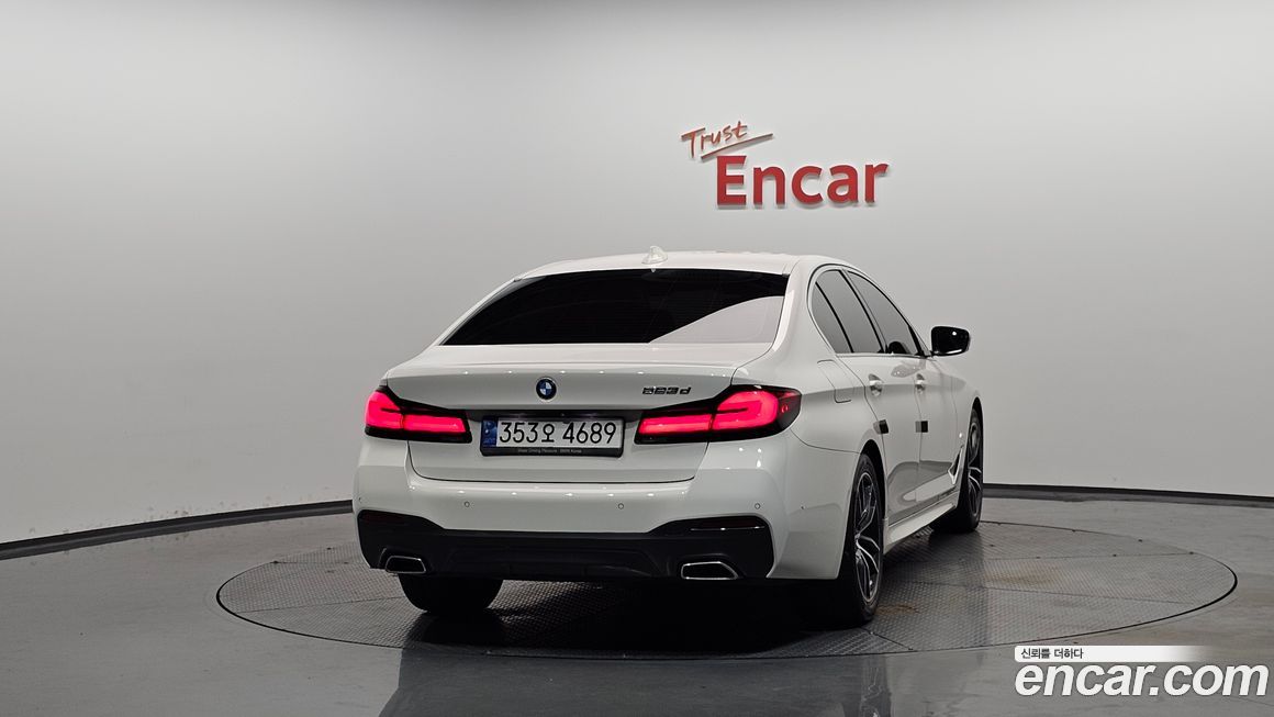 BMW 5-Series 2021