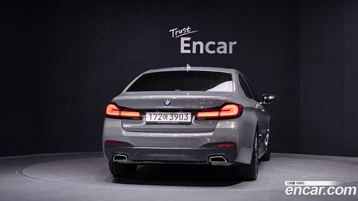 BMW 5-Series 2021
