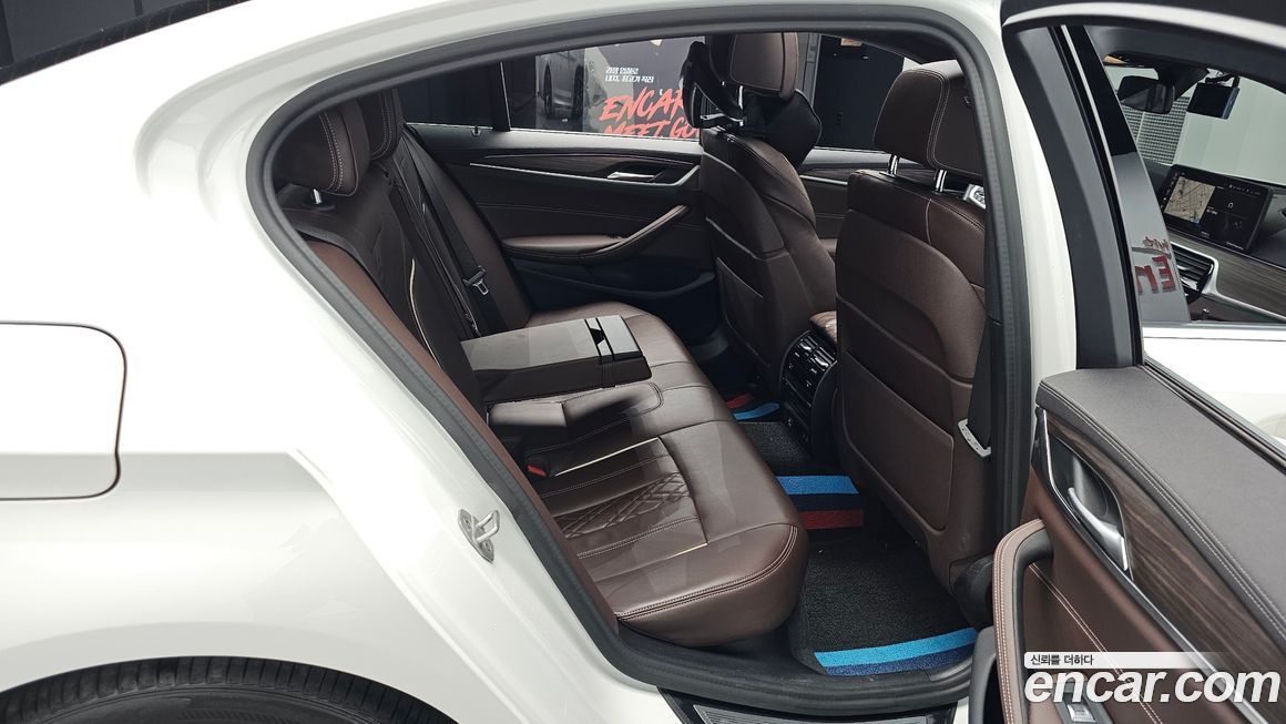 BMW 5-Series 2021