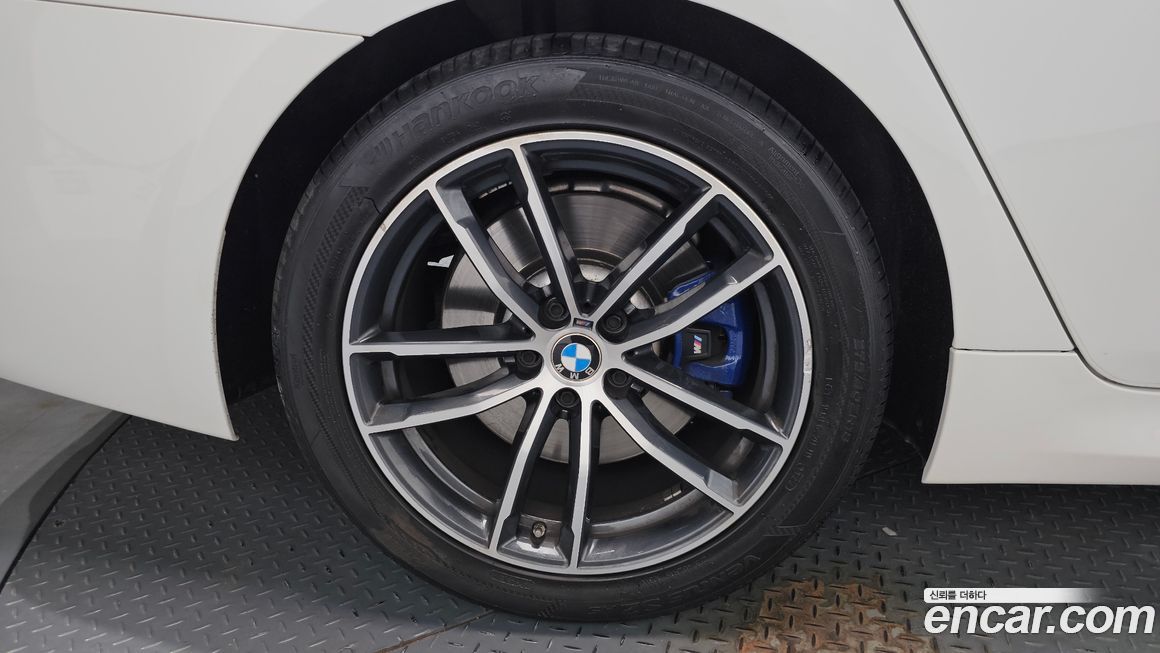 BMW 5-Series 2021