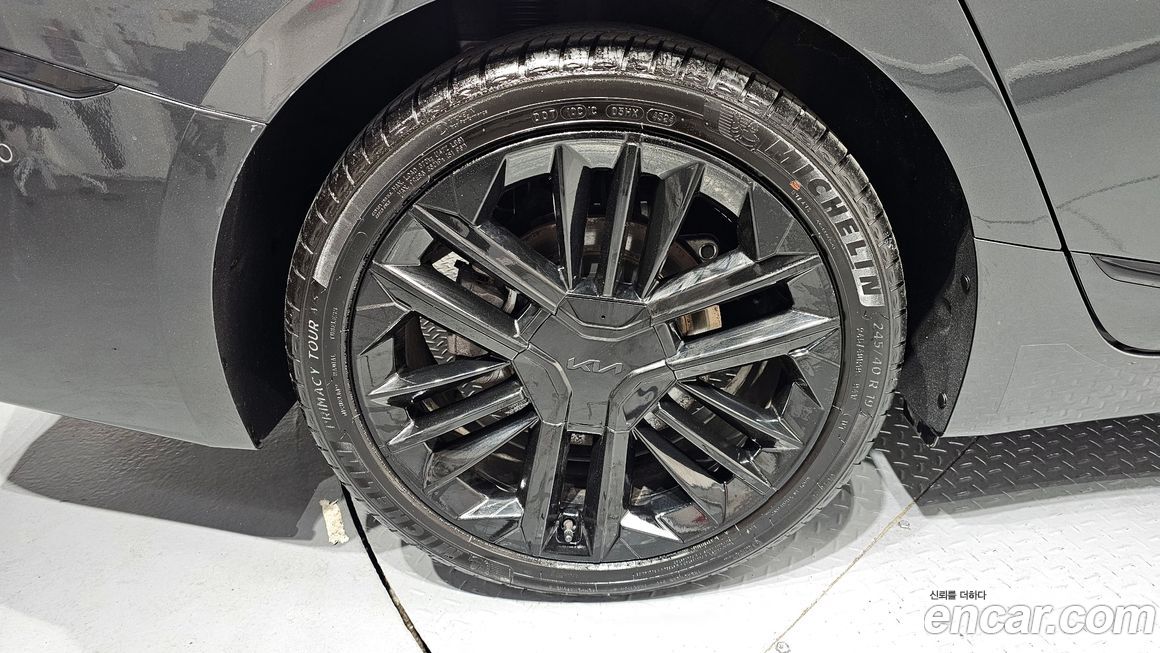 Kia K8 2025