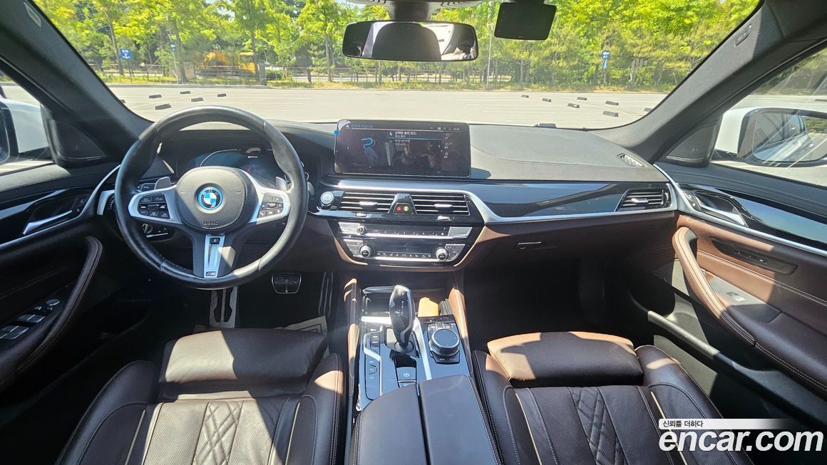 BMW 5-Series 2023