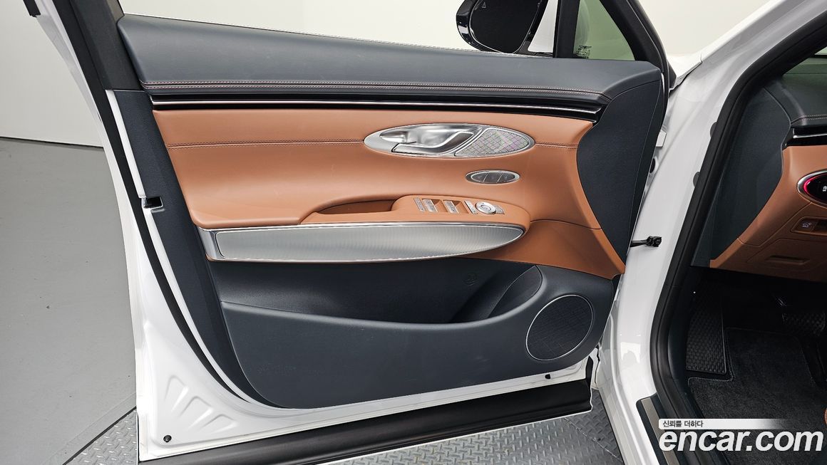 Genesis GV70 2023