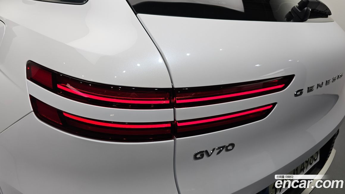 Genesis GV70 2023