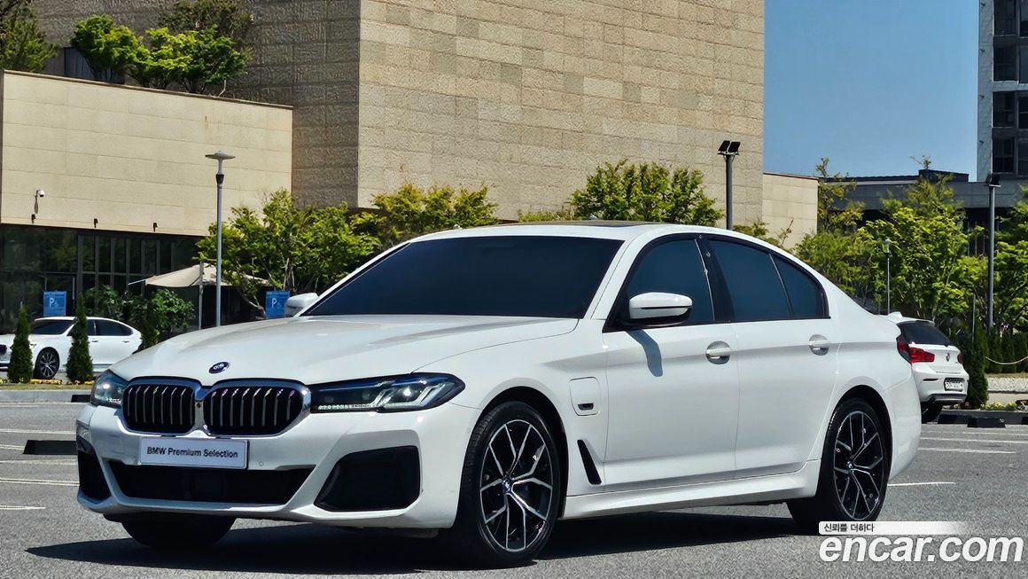 BMW 5-Series 2023