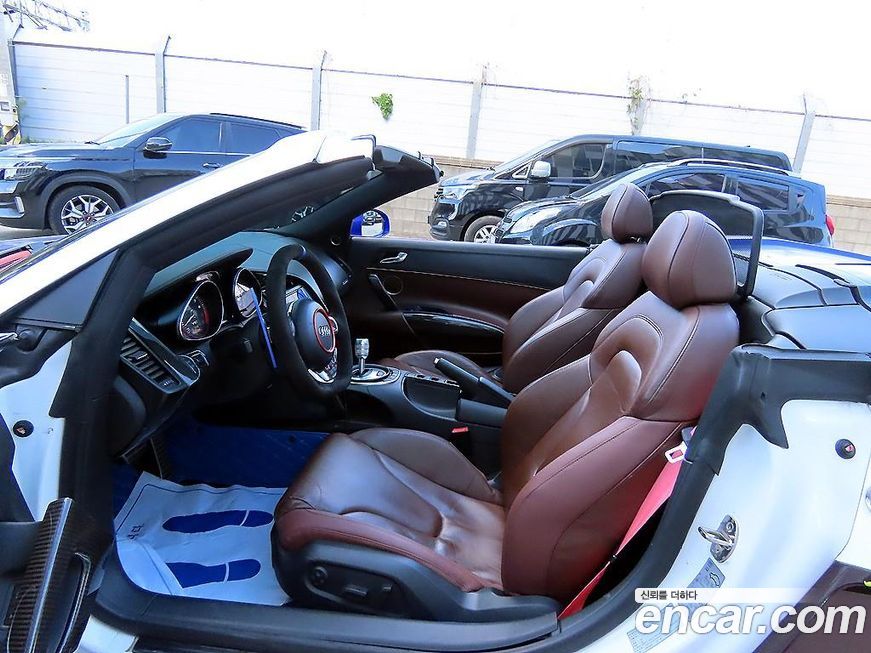 Audi R8 2011