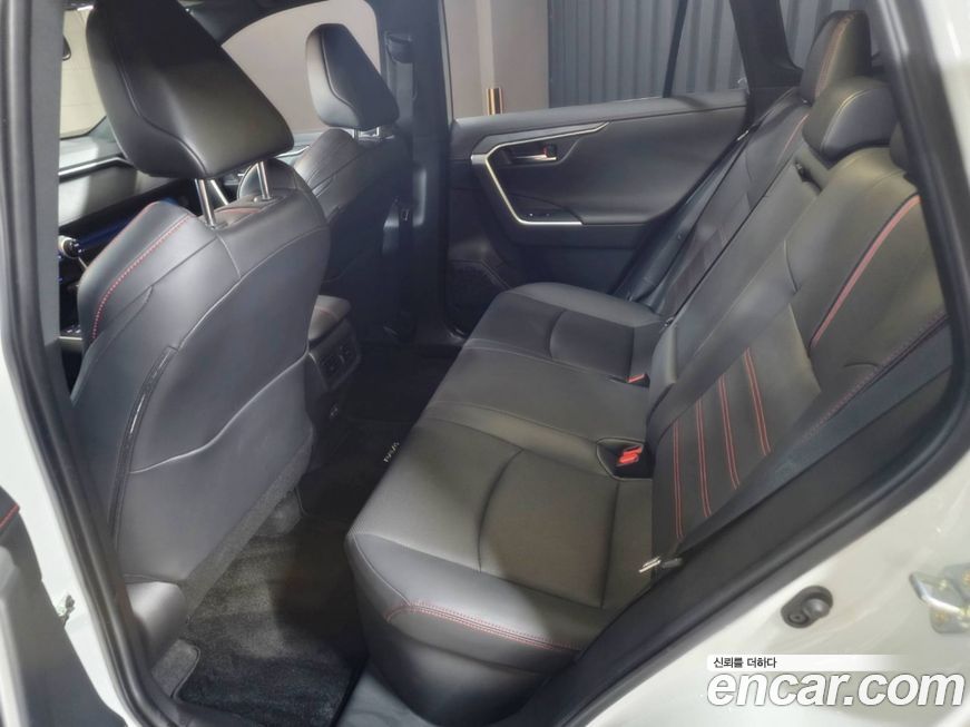 Toyota RAV4 2025