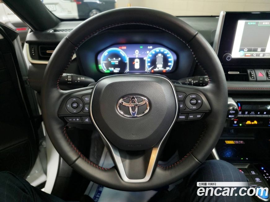 Toyota RAV4 2025