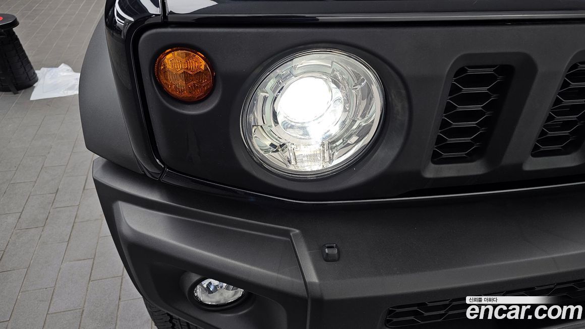 Suzuki Jimny 2023
