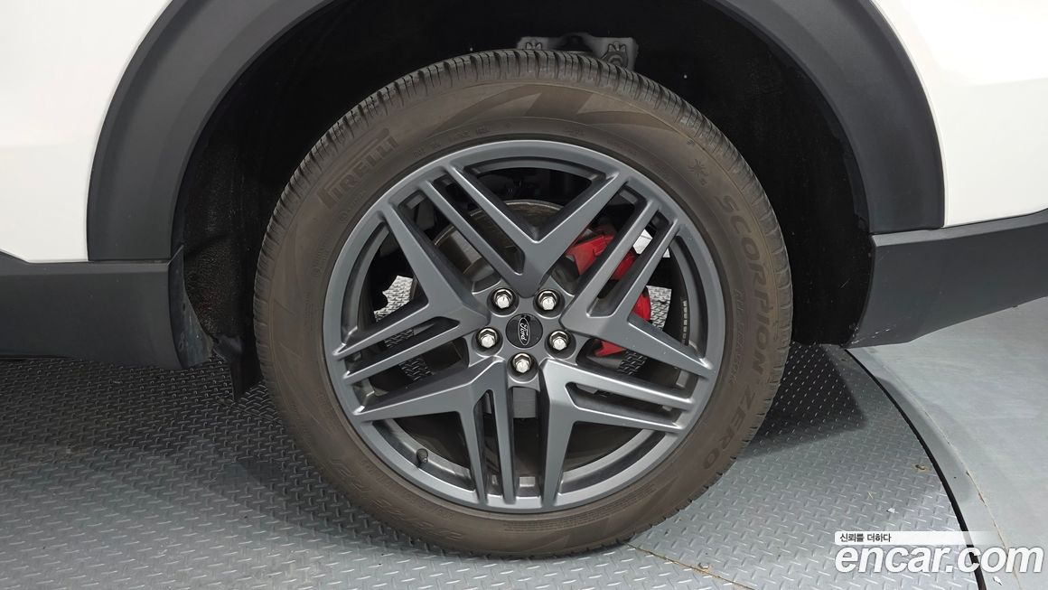 Ford Explorer 2025