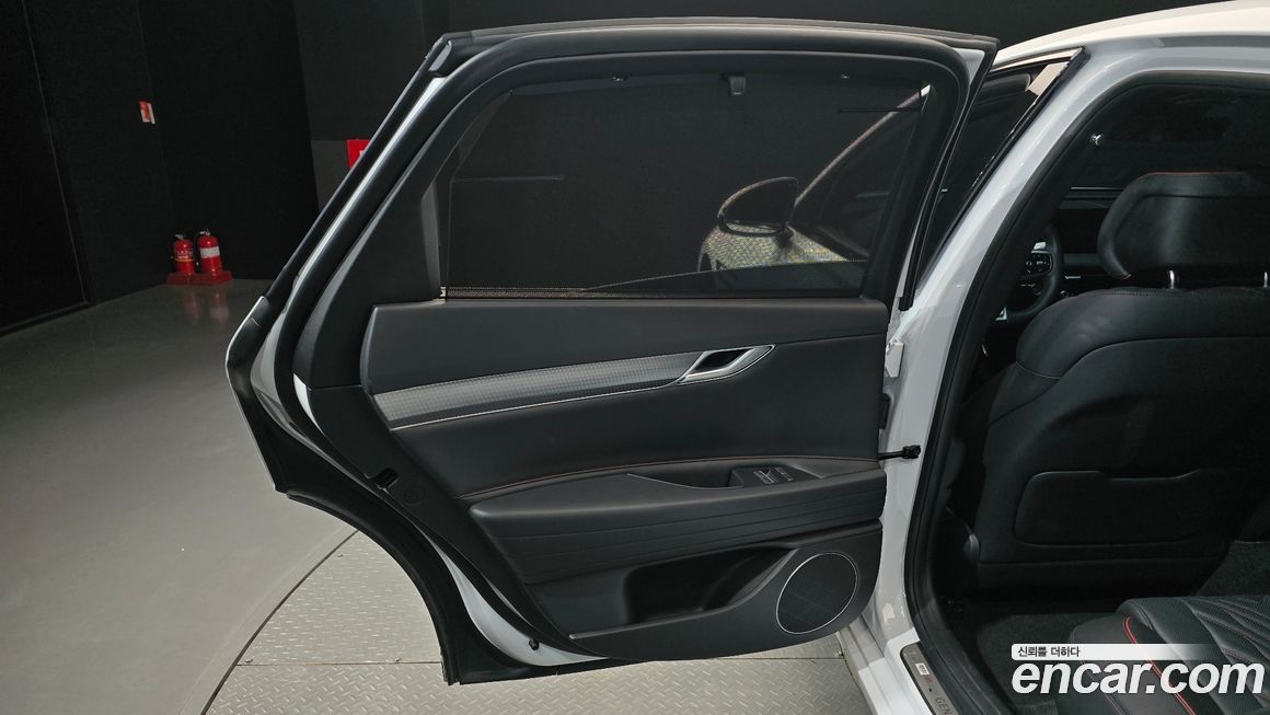 Genesis G80 2025
