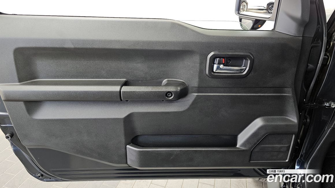 Suzuki Jimny 2023