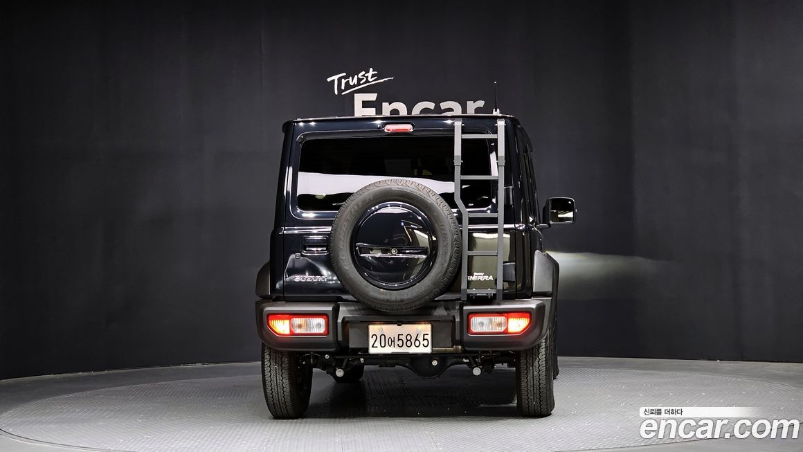Suzuki Jimny 2023