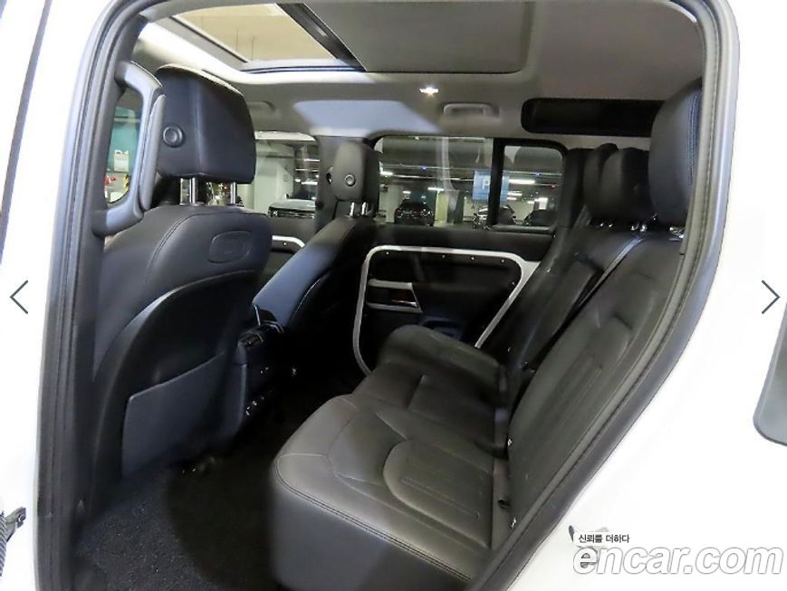 Land Rover Defender 2022