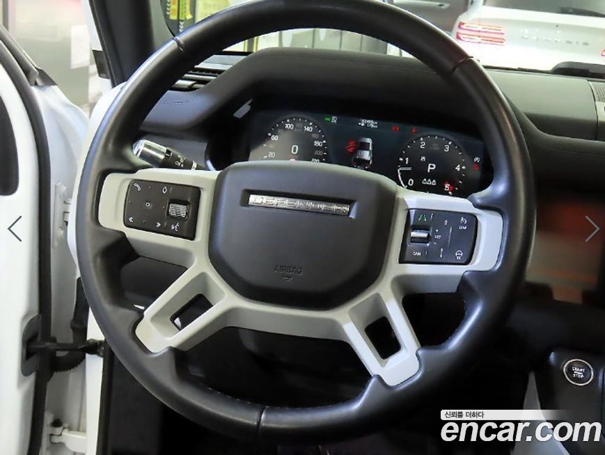 Land Rover Defender 2022