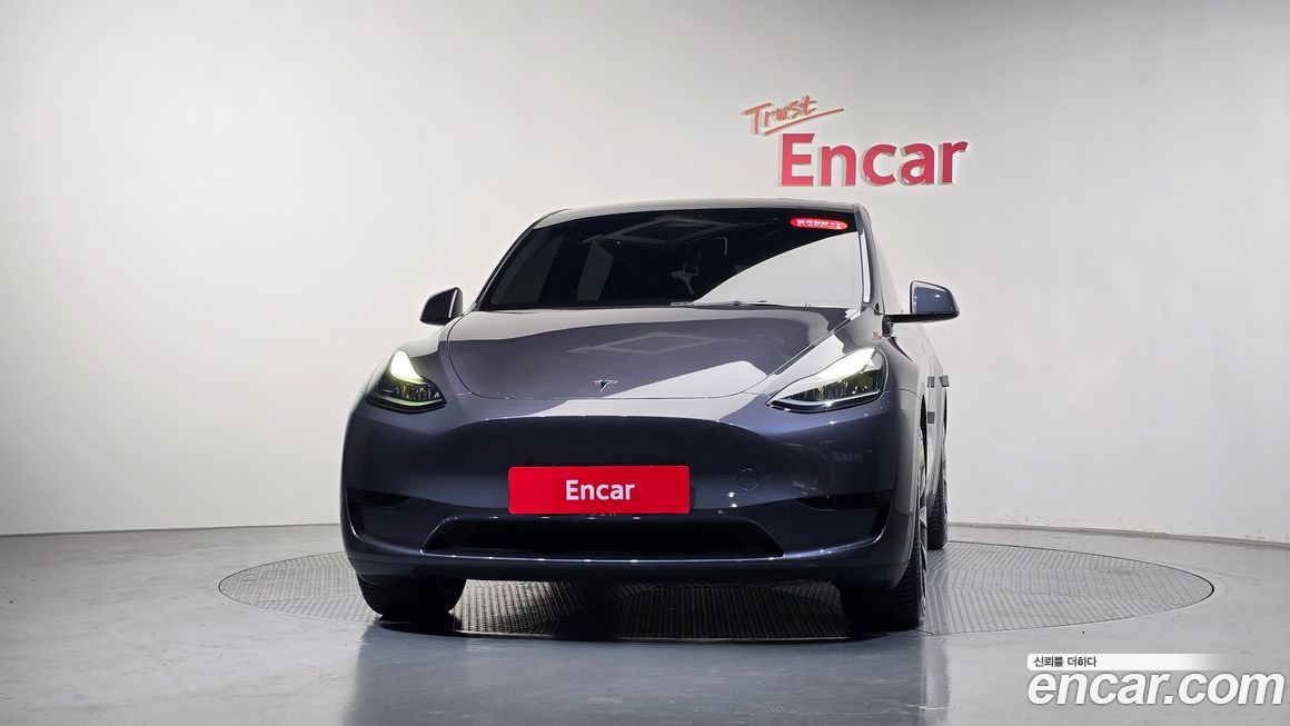 Tesla Model Y 2023