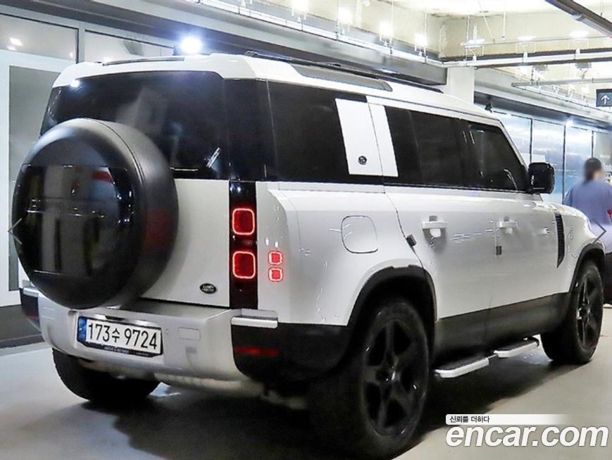 Land Rover Defender 2022