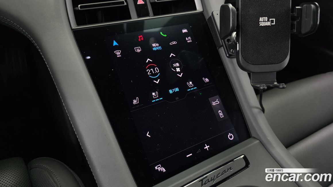 Porsche Taycan 2021