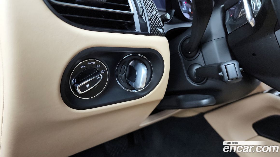 Porsche Macan 2023