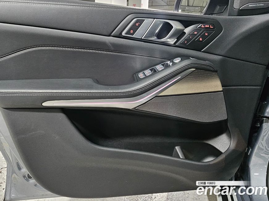 BMW X7 2025