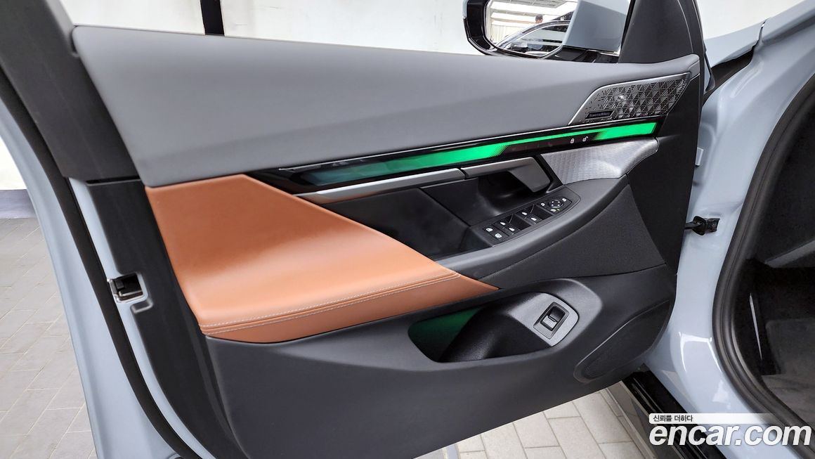 BMW 5-Series 2025