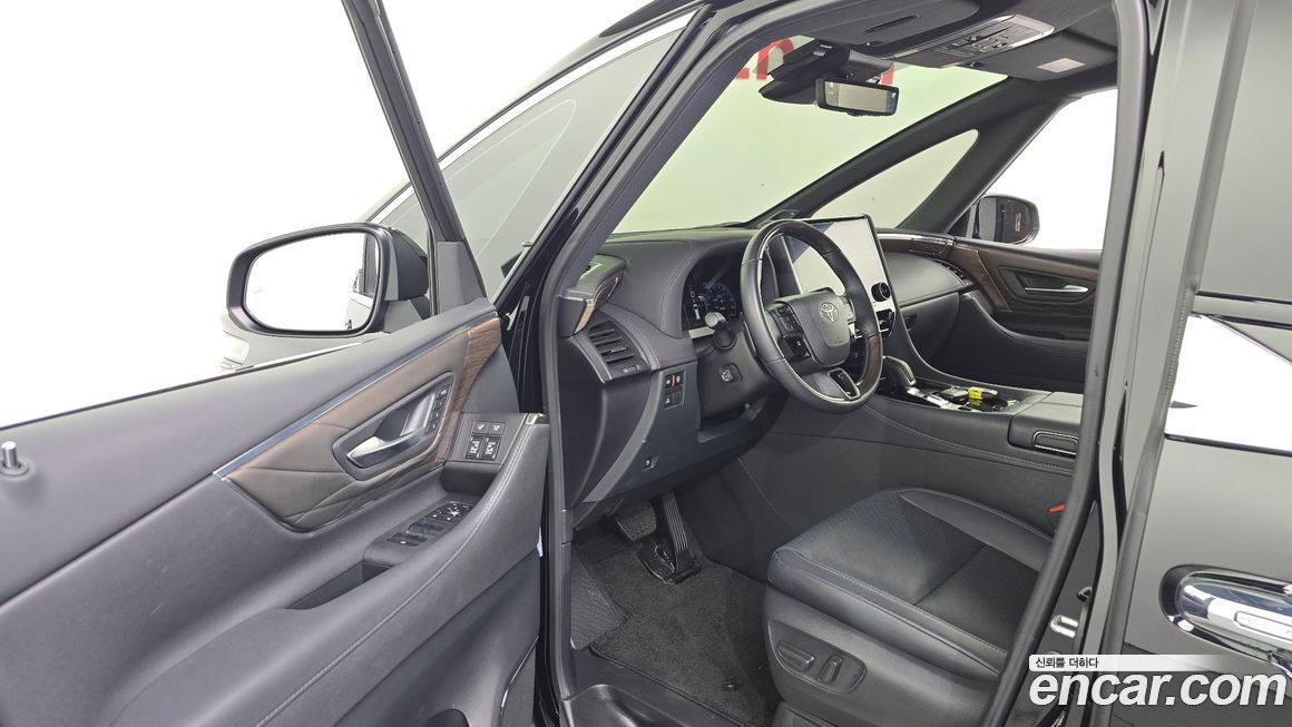 Toyota Alphard 2024