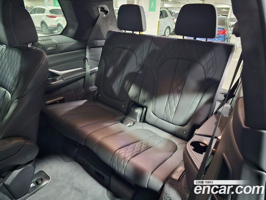 BMW X7 2025