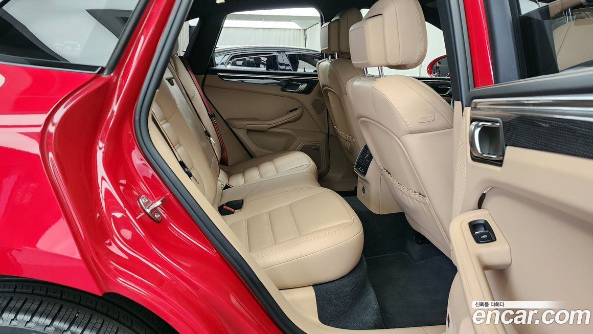 Porsche Macan 2023