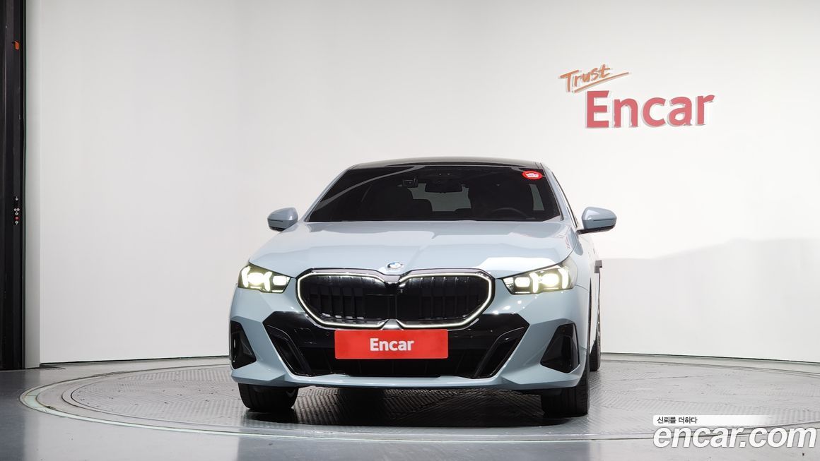 BMW 5-Series 2025