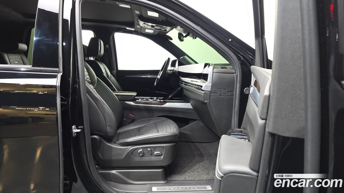 Cadillac Escalade 2025