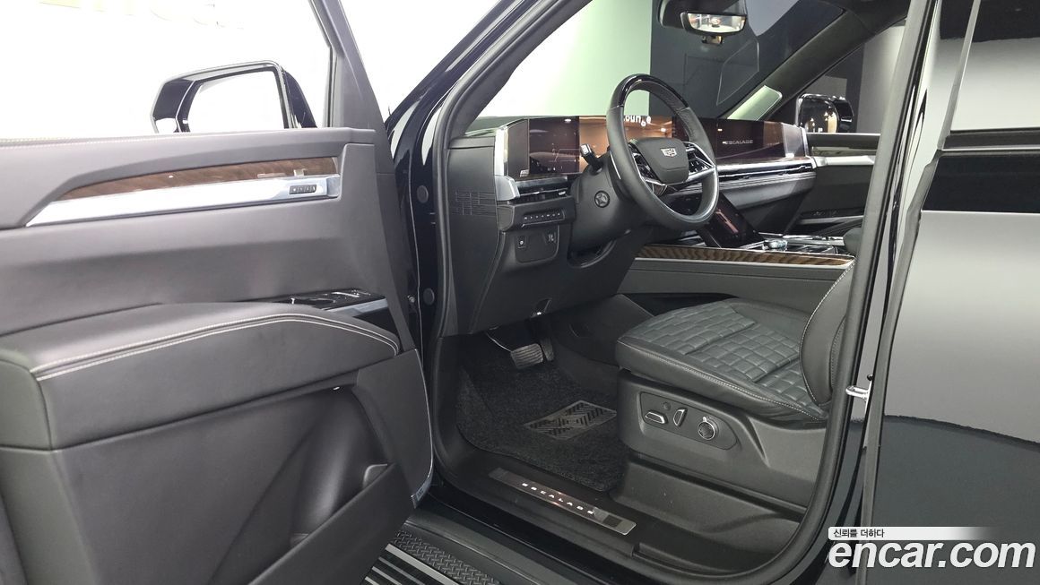 Cadillac Escalade 2025