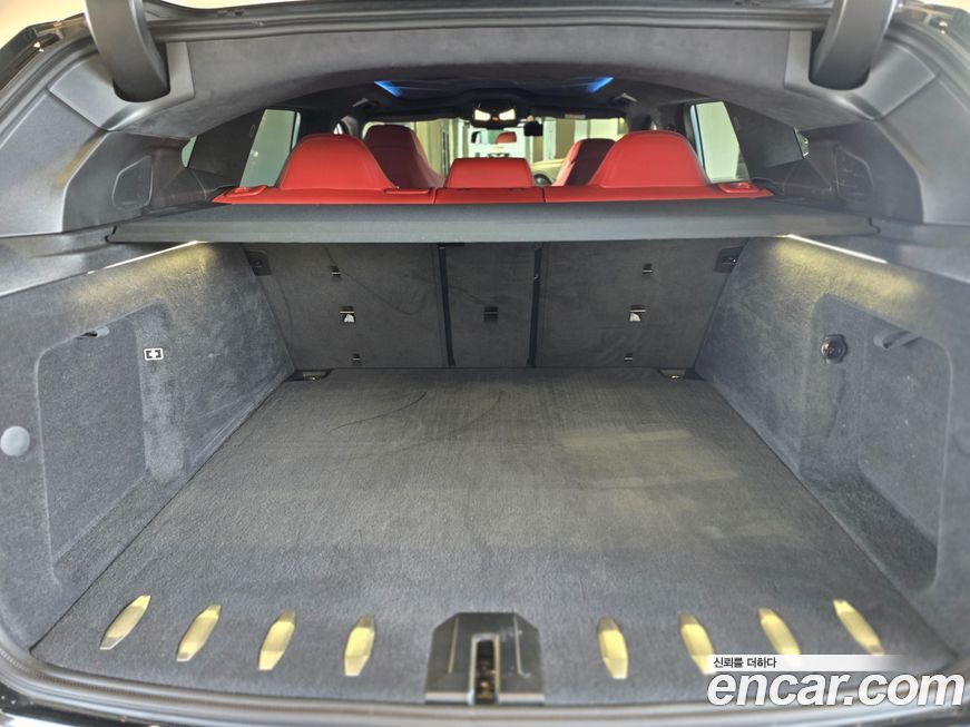 BMW XM 2024
